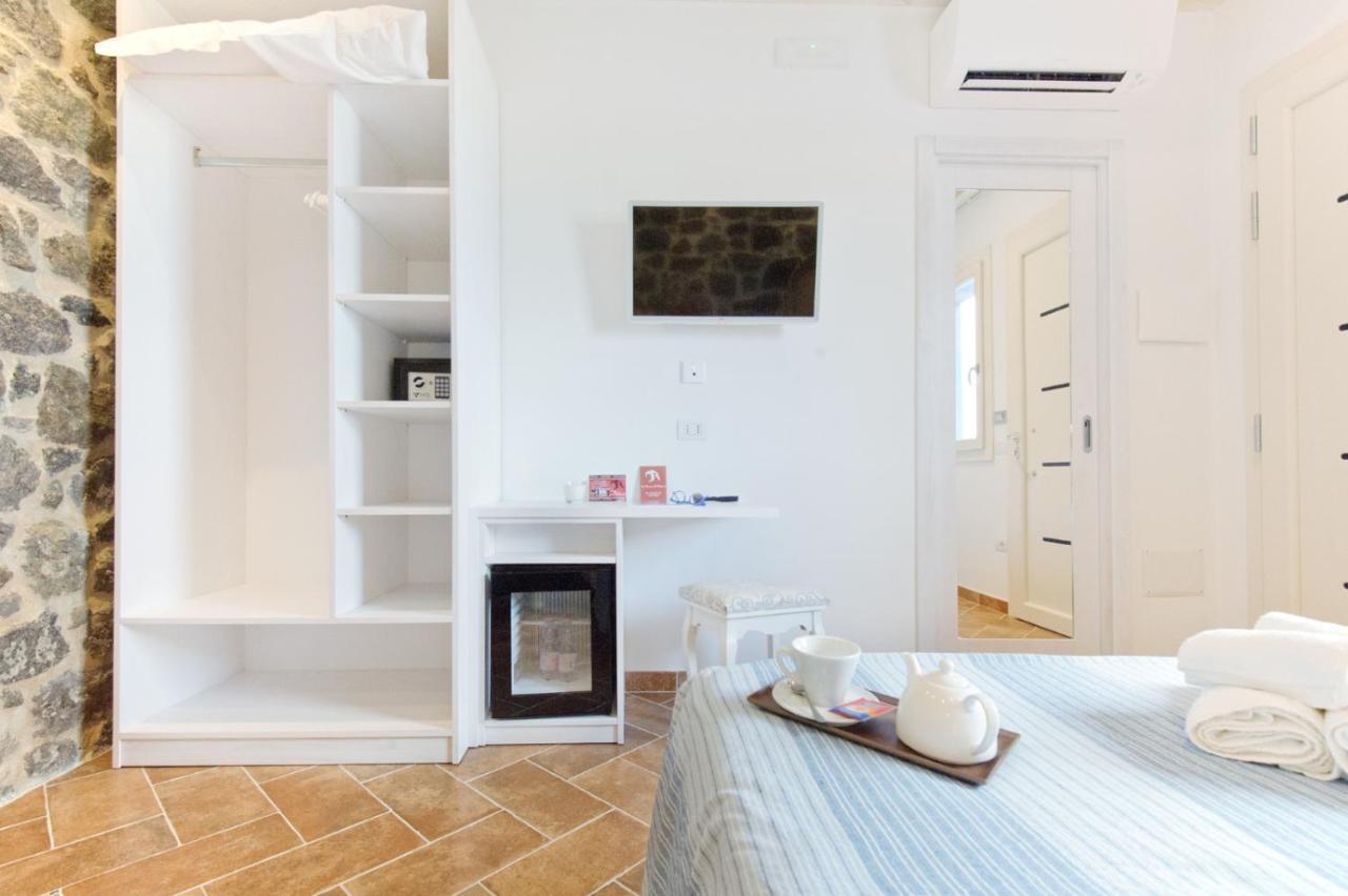 קאסטלסארדו B&B La Roccia מראה חיצוני תמונה