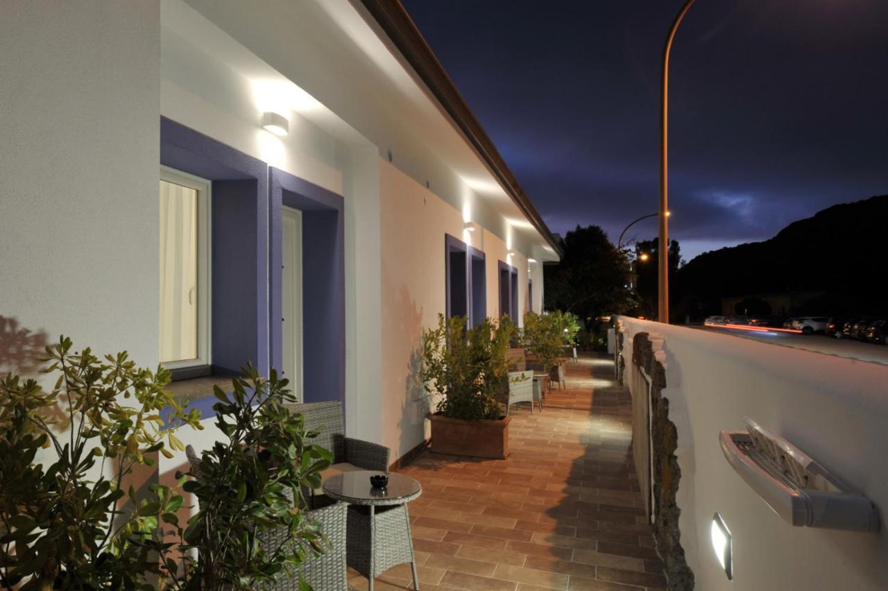 קאסטלסארדו B&B La Roccia מראה חיצוני תמונה