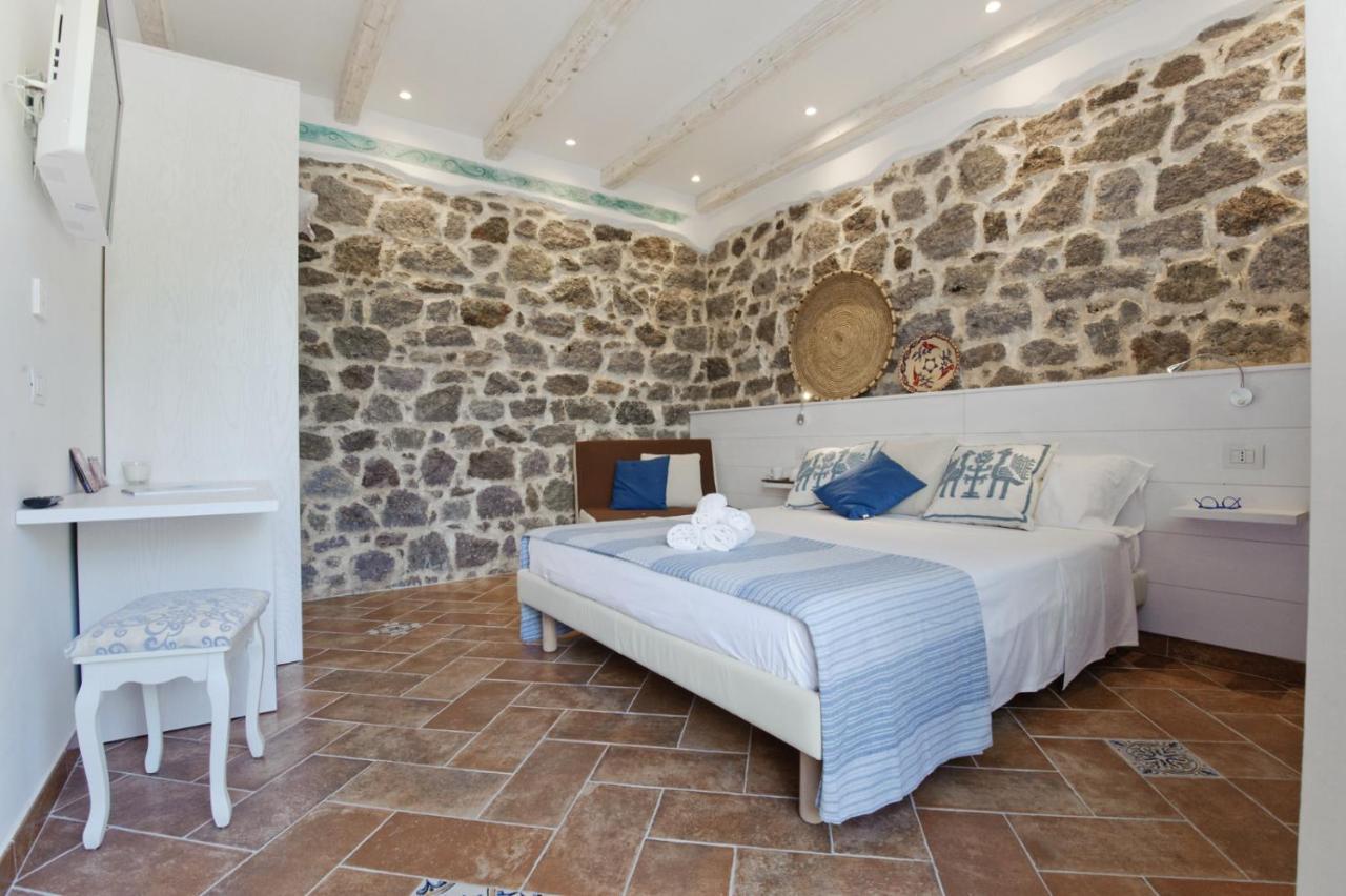 קאסטלסארדו B&B La Roccia מראה חיצוני תמונה