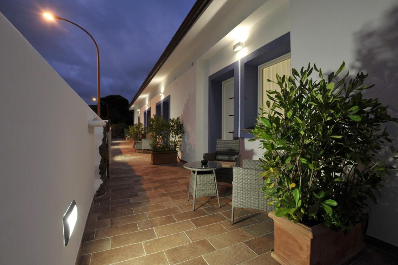 קאסטלסארדו B&B La Roccia מראה חיצוני תמונה